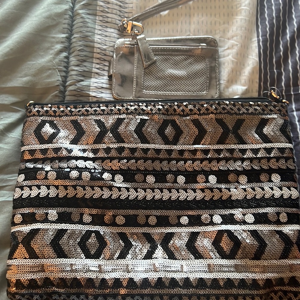Clutch and wallet holder sequin New with tags